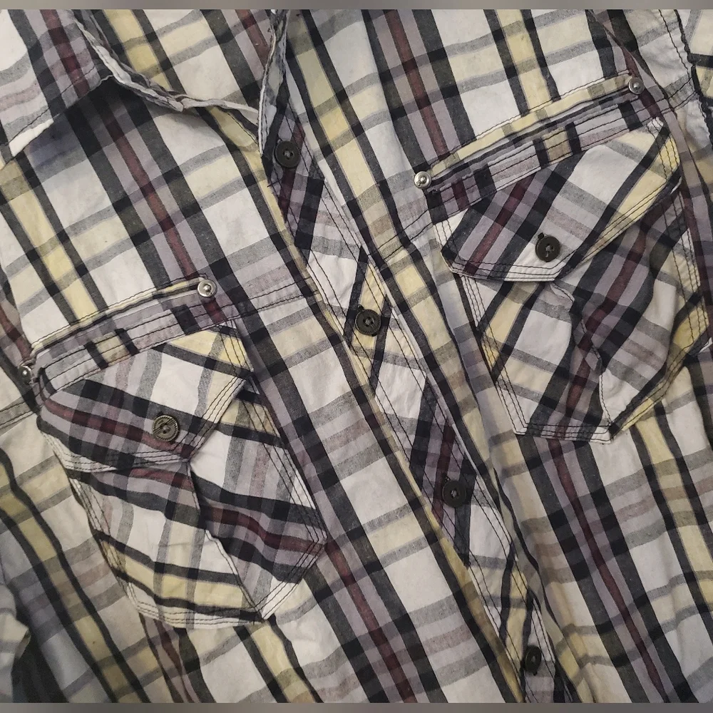 Mens long sleeve button up🍒 - Picture 7 of 11
